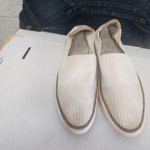 Ugg Women’s Slip-on Mesh Knit Sneakers Size 8